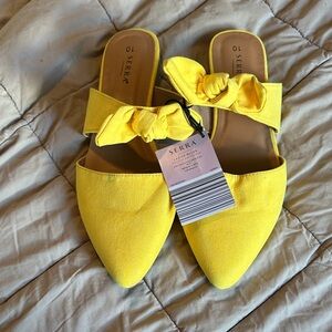 Serra Yellow Mules